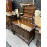 AN EARLY 20H CENTURY OAK BARLEYTWIST DRESSING CHEST