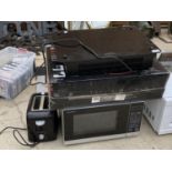 AN ASSORTMENT OF ELECTRICAL ITEMS TO INCLUDE A MICROWAVE, TOASTER AND MISTRAL ELECTRIC HEATER