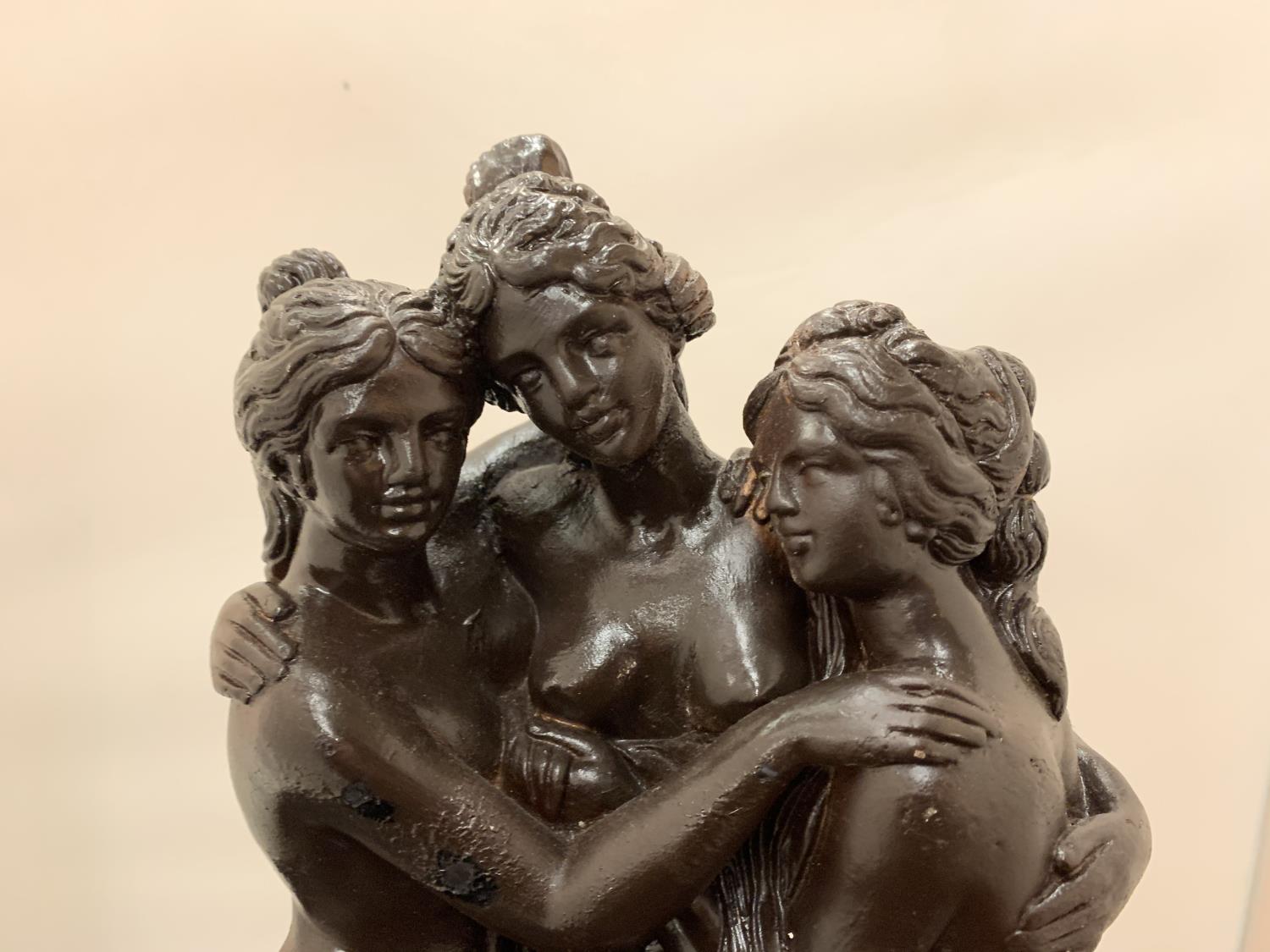 AN ORNAMENT DEPICTING THE THREE MUSES - HEIGHT 43CMS - Bild 2 aus 3