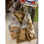 A COLLECTION OF VINTAGE CHILDREN'S WOODEN BUILDING BLOCKS