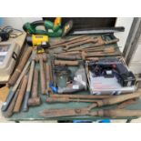 A LARGE COLLECTION OF VINTAGE HAND TOOLS TO INCLUDE SOME POWER TOOLS