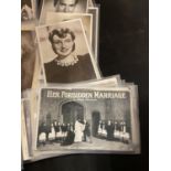 POSTCARDS . A SELECTION OF 40 , IN PLASTIC SLEEVES DEPICTING STARS OF STAGE AND SCREEN FROM