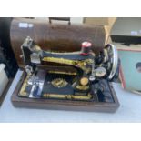 VINTAGE SINGER SEWING MACHINE IN CARRY CASE