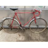 A VINTAGE HENRY BURTON ROAD RACING BIKE WITH 12 GEARS