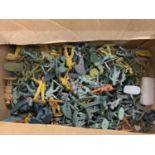 A QUANTITY OF TOY SOLDIERS