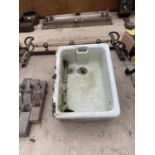 A VINTAGE WHITE BELFAST SINK