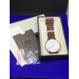 A DANIEL WELLINGTON WRISTWATCH NEW AND BOXED IN WORKING ORDER