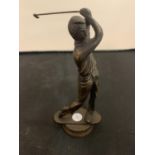 A BRONZE GOLFER FIGURINE H: 20CM