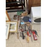 AN ASSORTMENT OF VINTAGE HAND TOOLS TO INCLUDE PLANES, CHISELS, SAWS AND MANUAL DRILLS ETC