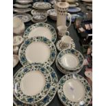 A LARGE ASSORTMENT OF CERAMIC WARE TO INCLUDE MIDWINTER DINNER SERVICE ETC