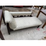 AN EDWARDIAN CHAISE LONGUE