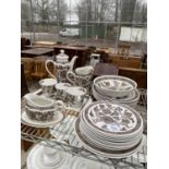 A LARGE QUANTITY OF RIDGWAY 'JACOBEAN' DINNER SERVICE