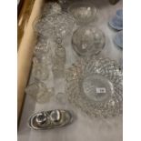 A VARIETY OF CUT GLASS WARE TO INCLUDE DRESSING TABLE ITEMS