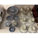 VARIOUS ITEMS OF WEDGEWOOD TO INCLUDE CUPS AND SAUCERS AND BLUE JASPERWARE
