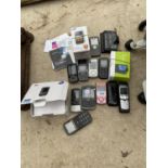 AN ASSORTMENT OF MOBILE PHONES TO INCLUDE A BLACKBERRY AND A NUMBER OF SAMSUNGS ETC