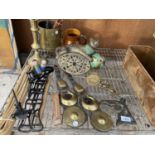 AN ASSORTMENT OF BRASS WARE TO INCLUDE HORSE BRASSES AND CANDLESTICK ETC