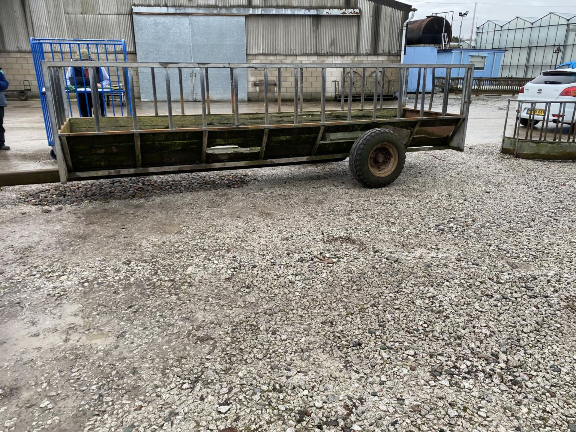 A 16" 7" (5MTR) FEED TRAILER WITH FIXED DRAW BAR NO VAT - Image 4 of 4