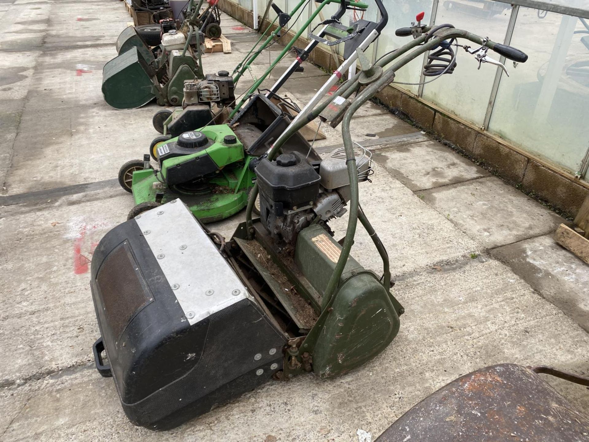 A VINTAGE WEBB LAWN MOWER WITH 5HP B&S ENGINE NO VAT, PROCEEDS TO CHARITY - Image 6 of 6