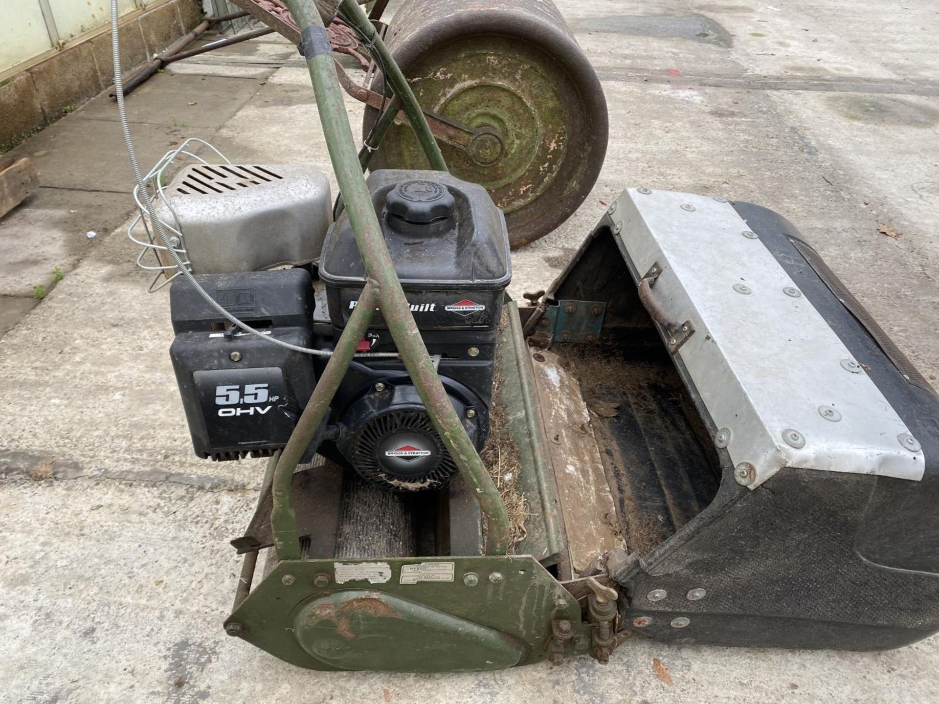 A VINTAGE WEBB LAWN MOWER WITH 5HP B&S ENGINE NO VAT, PROCEEDS TO CHARITY - Image 5 of 6