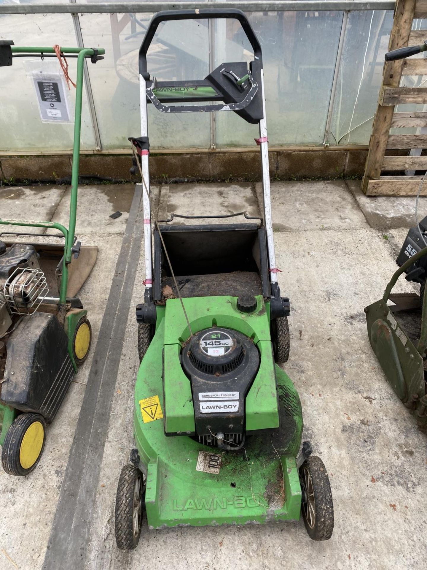 A LAWN-BOY 21 EM21SPR ROTARY MOWER FROM LOCAL CHRIKET CLUB NO VAT - PROCEEDS TO CHARITY