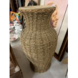 A LARGE ROPE STRING DETAIL VASE (H:42CM)