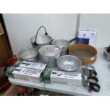 A COLLECTION OF KITCHEN ITEMS TO INCLUDE A JAM PAN, A SIEVE AND A WHISK ETC