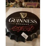 A VINTAGE STYLE RETRO 'GUINNESS' HANGING WALL BEER BOTTLE CAP DISPLAY SIGN 35CM