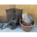 A LARGE QUANTITY OF VINTAGE ITEMS TO INCLUDE FIRE GUARDS, FIRESIDE CAMPANION SET WICKER BASKETS ETC