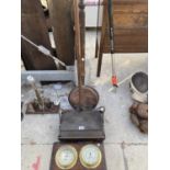 AN ASSORTMENT OF VINTAGE ITEMS TO INCLUDE A BED WARMING PAN, BAROMETER AND VINTAGE VACUUM CLEANER
