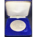 A USA 1976 SILVER BICENTENNIAL MEDAL IN A PRESENTAION CASE