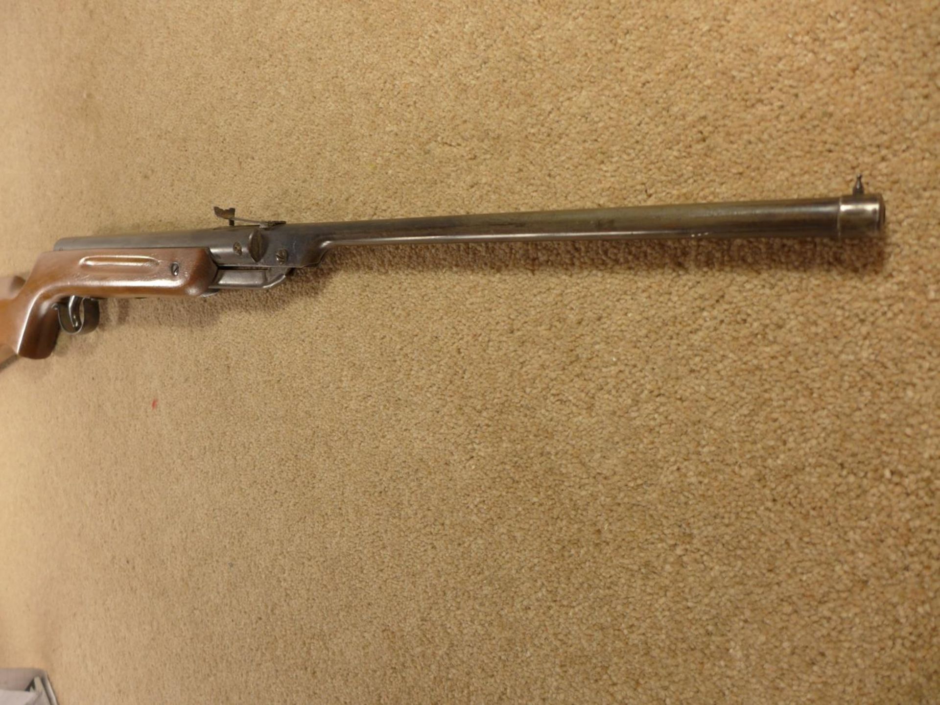 A DIANA MOD 22 .177 CALIBRE AIR RIFLE - Image 2 of 4