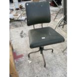 A VINTAGE HEIGHT ADJUSTABLE CHAIR