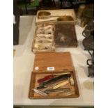 AN ECLECTIC ASSORTMENT OF ITEMS TO INCLUDE A DRESSING TABLE SET, A BOX OF PEN KNIVES ETC