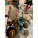 A COLLECTION OF ASSORTED CERAMICS AND GLASS WARE TO INCLUDE VASES, LIGHT SHADES ETC