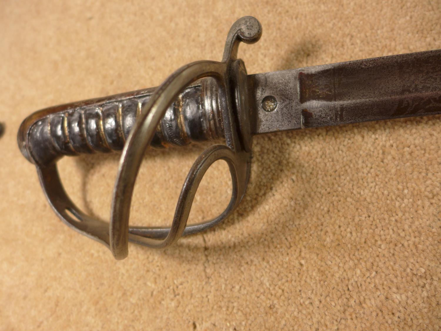A VICTORIAN INFANTRY OFFICERS SWORD, 91CM BLADE WITH LEATHER SCABBARD - Image 5 of 10