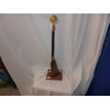 AN UNUSUAL QUIRKY 12 BORE DOUBLE BARRELED SHOTGUN LAMP, HEIGHT 73CM