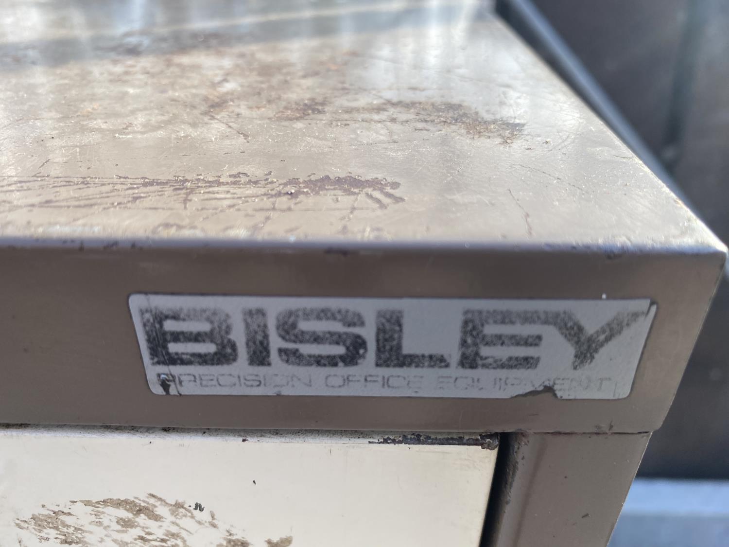 A VINTAGE BISLEY 15 DRAWER MINIATURE FILING CABINET - Image 3 of 4