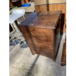 A 19TH CENTURY MAHOGANY CHEST COMMODE ON BRACKET FEET, 21" WIDE
