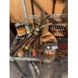 AN ASSORTMENT OF VINTAGE HAND TOOLS TO INCLUDE A 'SPEAR AND JACKSON' SAW, VINTAGE OIL CANS ETC