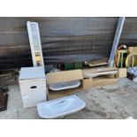 A QUANTITY OF BATHROOM ITEMS TO INCLUDE THREE SINKS, A TOILET AND A SHOWER SCREEN