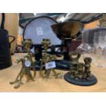 A SET OF VICTORY KITCHEN SCALES AND SET OF BRASS WEIGHTS ON STAND AND A PAIR OF UNUSUAL BRASS DRAGON