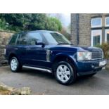 A 2004 RANGE ROVER VOGUE 4.4 V8, MOT TO AUGUST 2021, 8 STAMPS IN SERVICE BOOK, 120,000 MILES, LPG