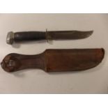 AN A.T.A.F. BOWIE KNIFE, 15.5CM BLADE, WITH LEATHER SCABBARD