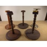 FIVE HELMET/HAT DISPLAY STANDS, HEIGHT 34CM