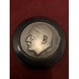 A GERMAN SNUFF BOX WITH RELATED WWII ENGRAVING