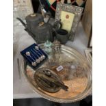 A COLLECTION OF SILVER PLATE AND PEWTER WARE TO INCLUDE OVAL SERVING TRAY, COFFEE BEAN SPOONS,