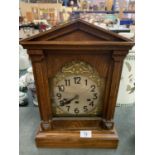 A LARGE WOODEN MANTEL CLOCK H:42CM