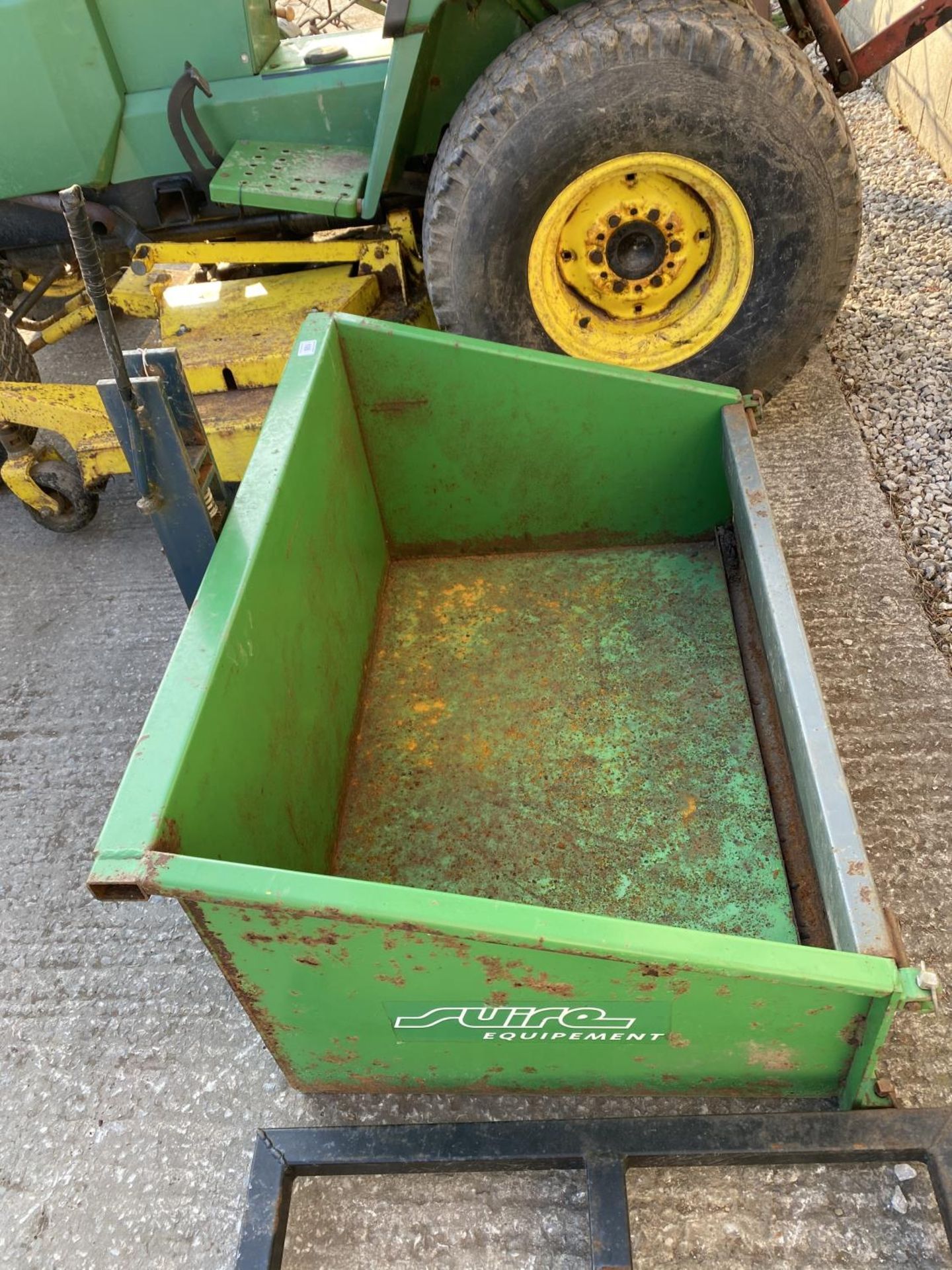 A TRANSPORT BOX TO FIT A COMPACT TRACTOR 42" WIDE - NO VAT - Image 2 of 3