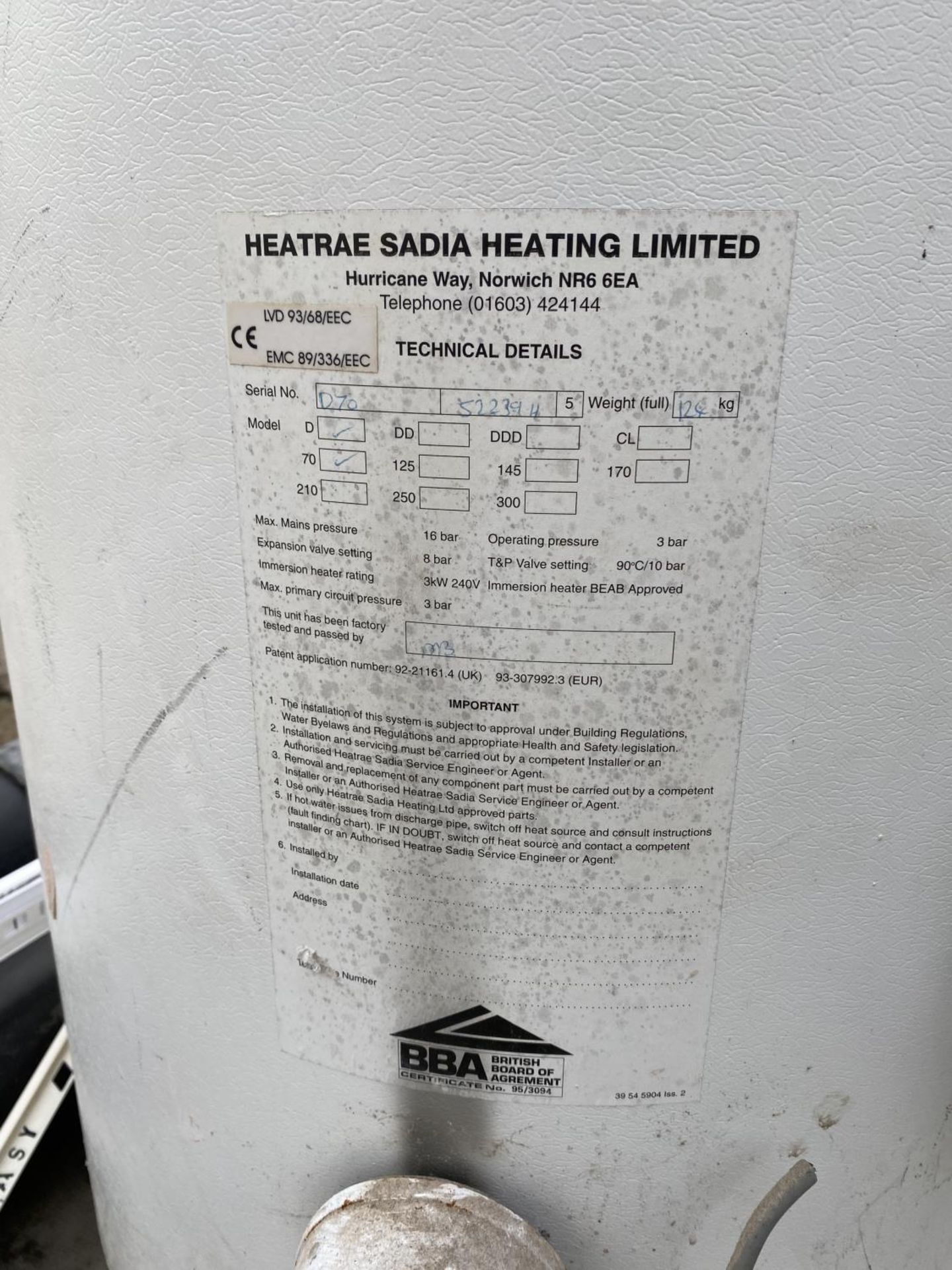 A WATER HEATER, CHIMNEYS ETC - NO VAT - Image 4 of 4