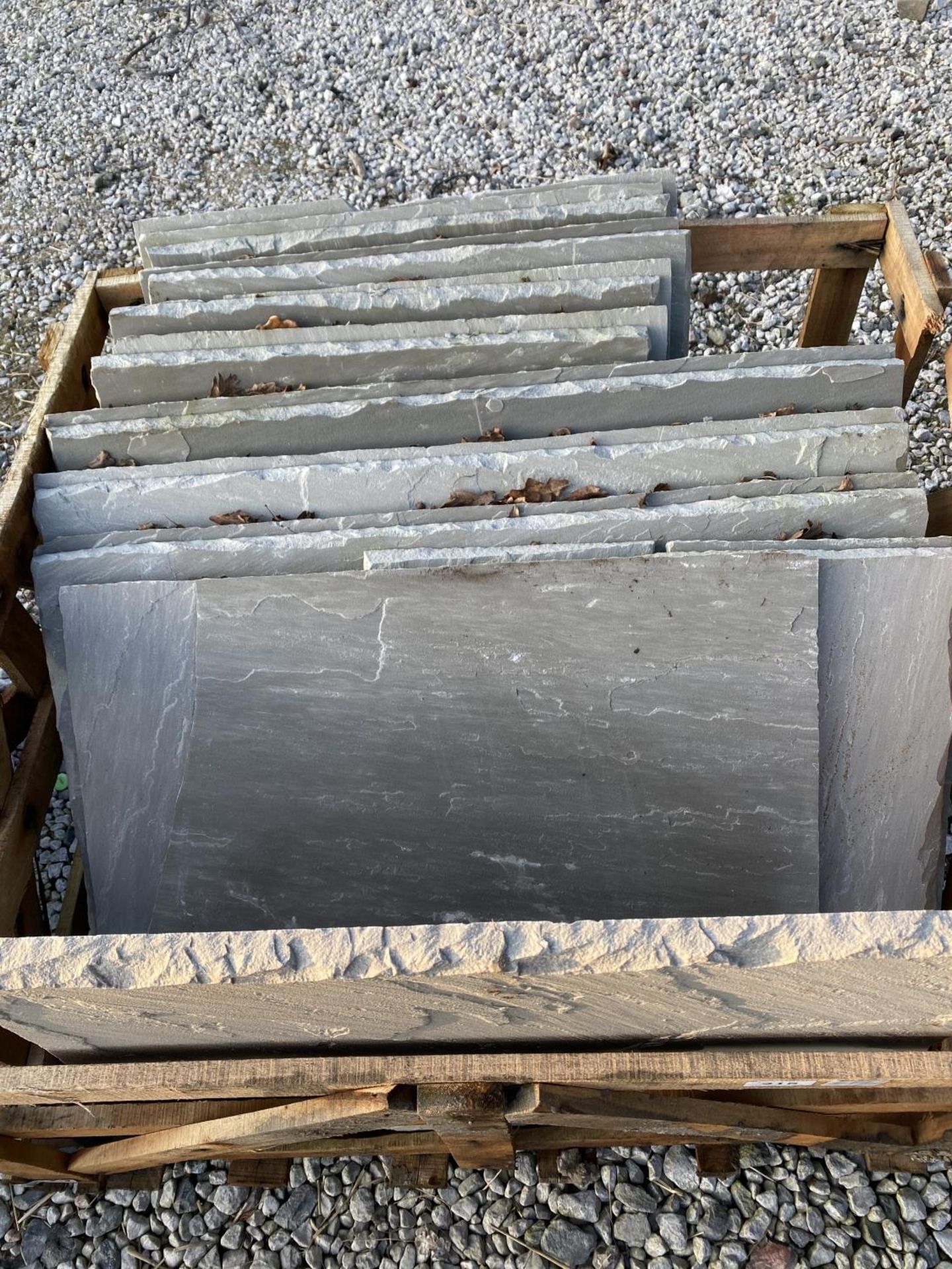 A PALLET OF PAVING STONE + VAT - Image 2 of 3